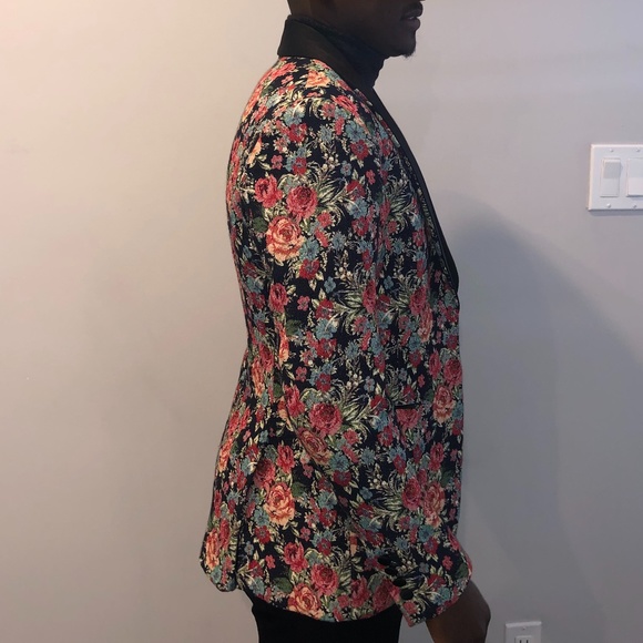 blazer - Picture 2 of 8